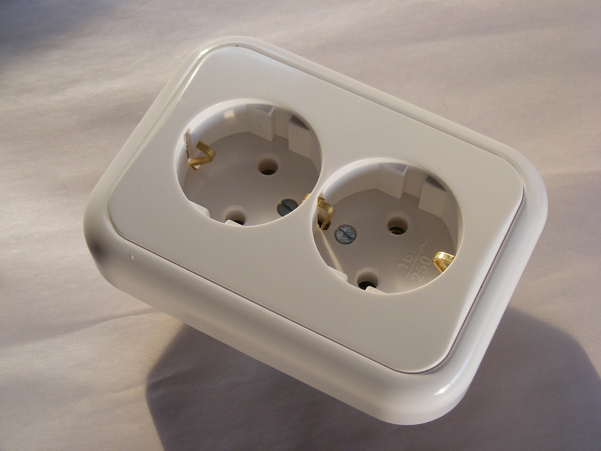 Different Types of Electrical Outlets USESI